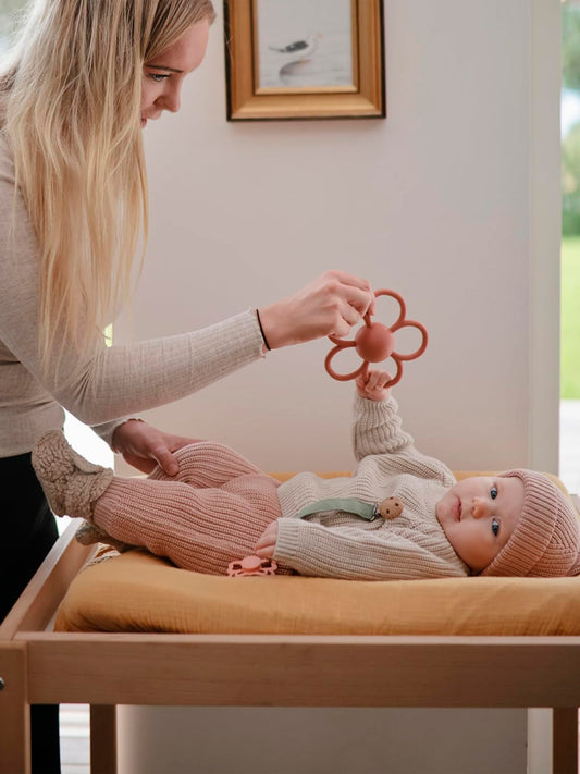 DAISY DUSTY ROSE RATTLE TEETHER